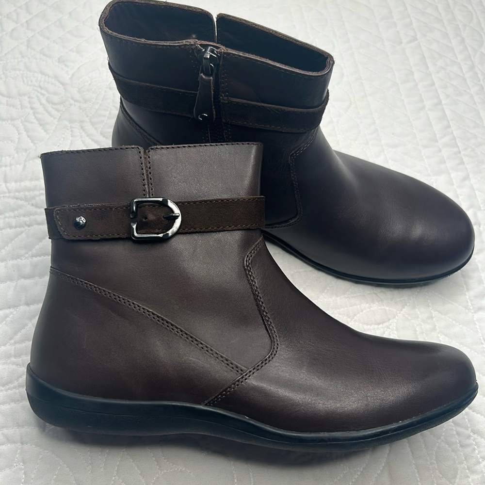 Revere Prague •8.5• Brown Leather Side Zip Comfort Ankle Boots